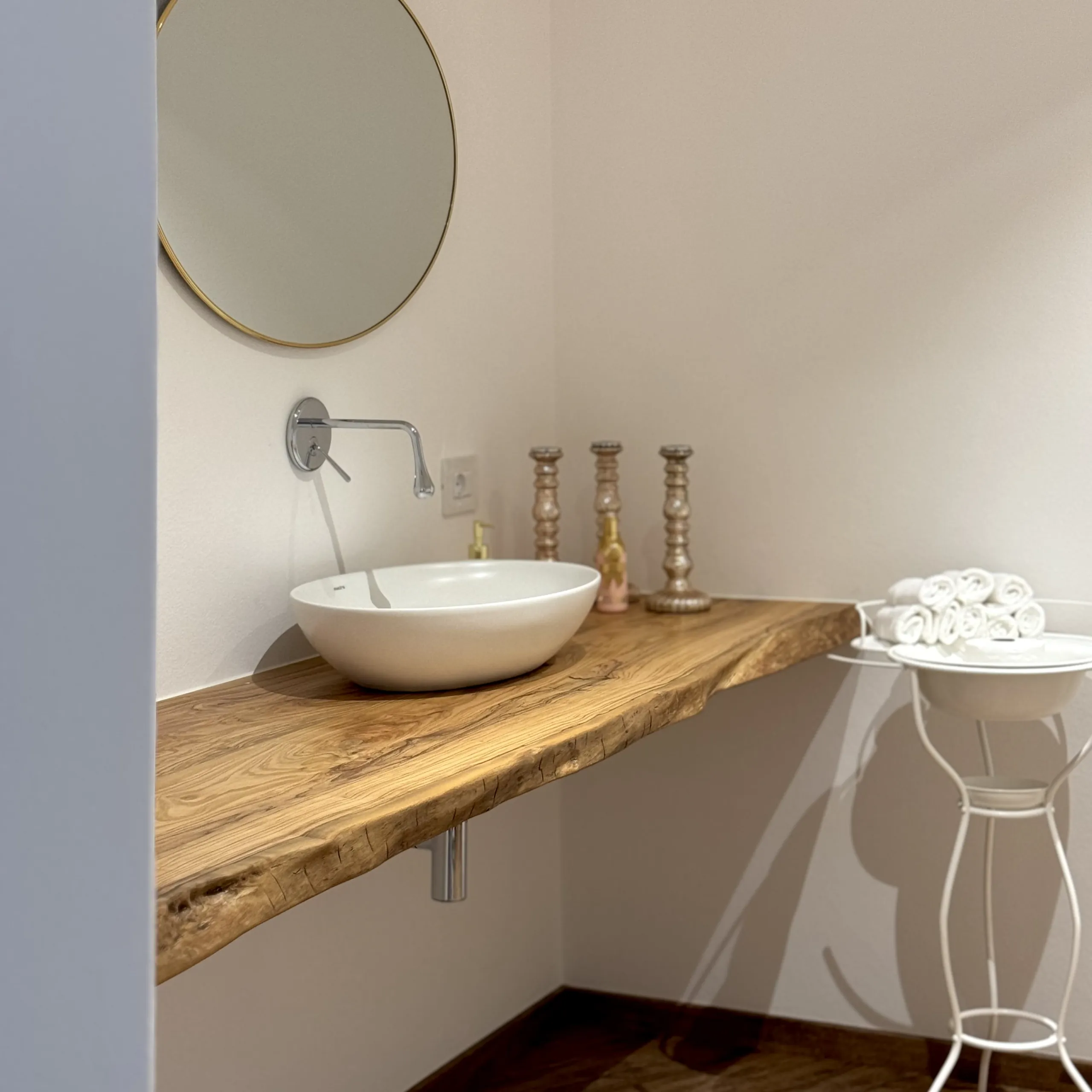 Arth - Santacroce Design Arth - Santacroce Design